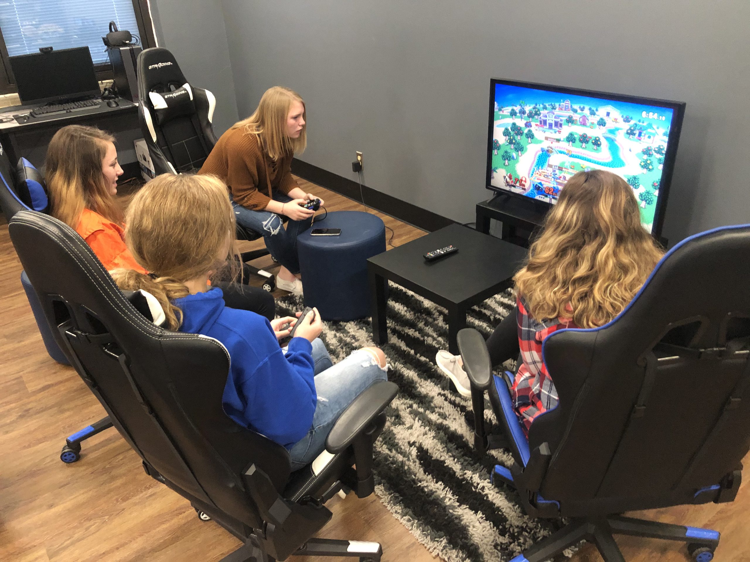 Video games in the classroom, along with an esports curriculum and a competitive team, are teaching students at Tipton High School in Indiana better gaming habits.