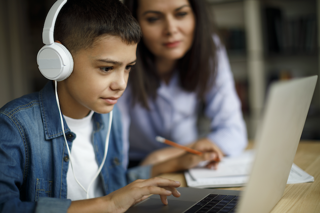Parents need better student data as the online learning era has made them a critical part of the education process. (GettyImages/damircudic)