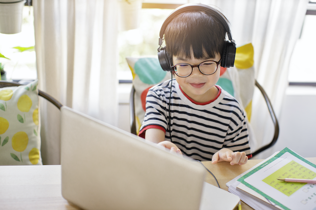 31.9 million students do not have access to the broadband bandwidth needed for digital learning to happen in every classroom, every day, a new report finds. (GettyImages/twomeows)